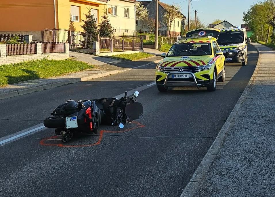 FOTO: V Dolgi vasi padel motorist, z reševalnim vozilom je bil prepeljan v bolnišnico