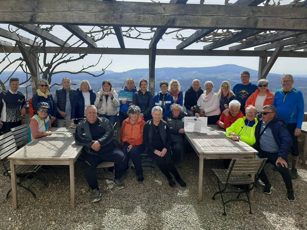FOTO: Seniorji na čezmejnem raziskovanju: Tridnevno potovanje povezalo Prekmurje in avstrijsko Štajersko
