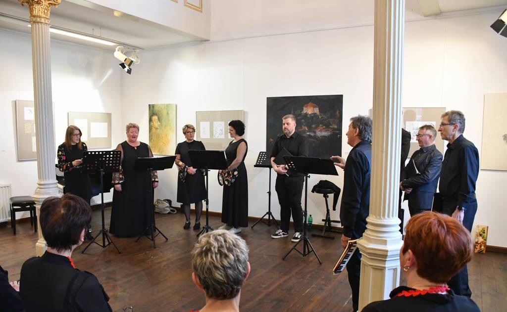 FOTO: Letni koncert male vokalne skupine Lindua