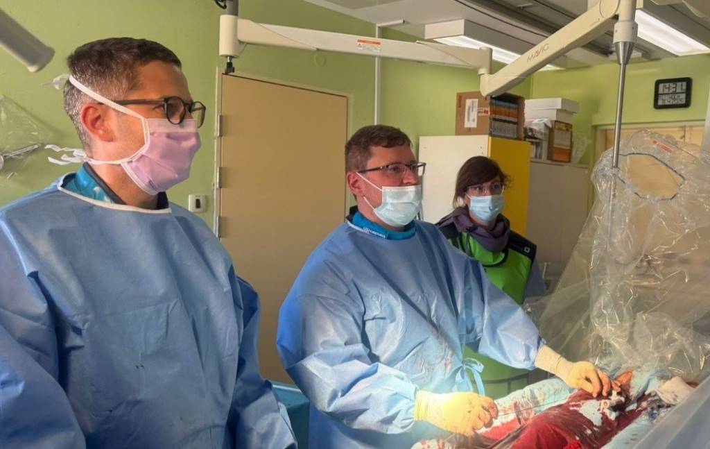 Uspeh: V regijski bolnišnici prvič uspešno mehansko odstranili strdek iz pljučne arterije