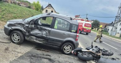 Smrtna prometna nesreča v Lomanošah: Umrl 23-letni motorist