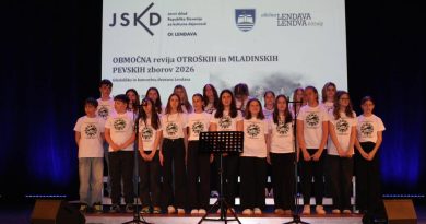FOTO: Območna revija otroških in mladinskih pevskih zborov