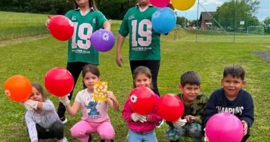 FOTO: Otroci iz romskega naselja Dolga vas poskrbeli za lepšo okolico