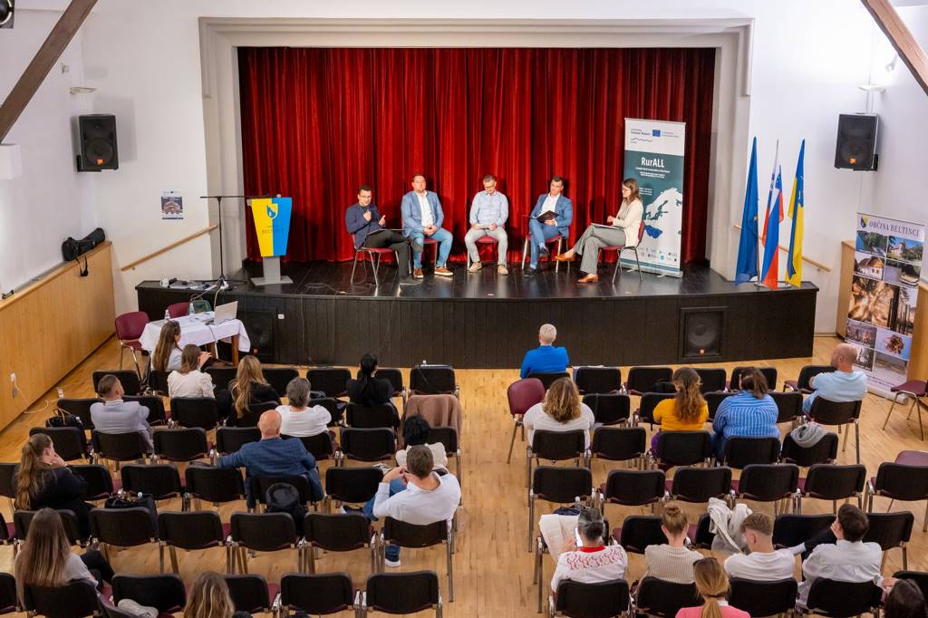 FOTO: V Beltincih zaključek 2,6-milijonskega evropskega projekta o oživljanju podeželja FOTO: V Beltincih zaključek 2,6-milijonskega evropskega projekta o oživljanju podeželja