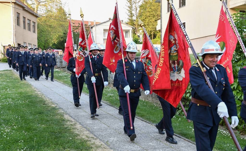 FOTO: S sveto mašo včeraj obeležili dan svetega Florijana
