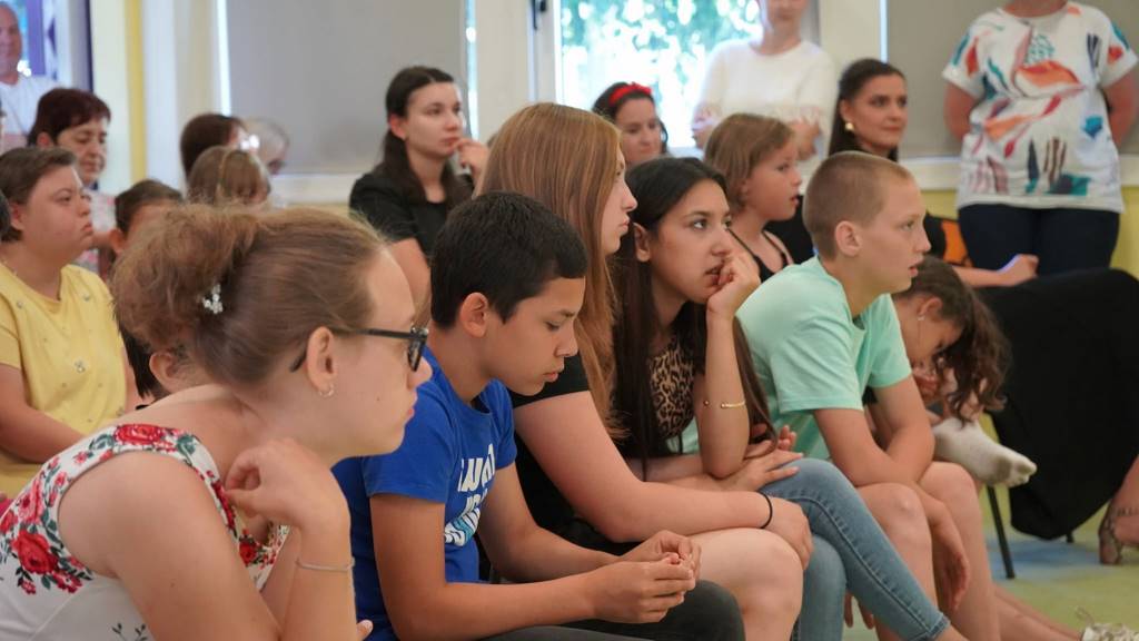 FOTO: S svečanostjo zaključili pouk na Dvojezični osnovni šoli II Lendava