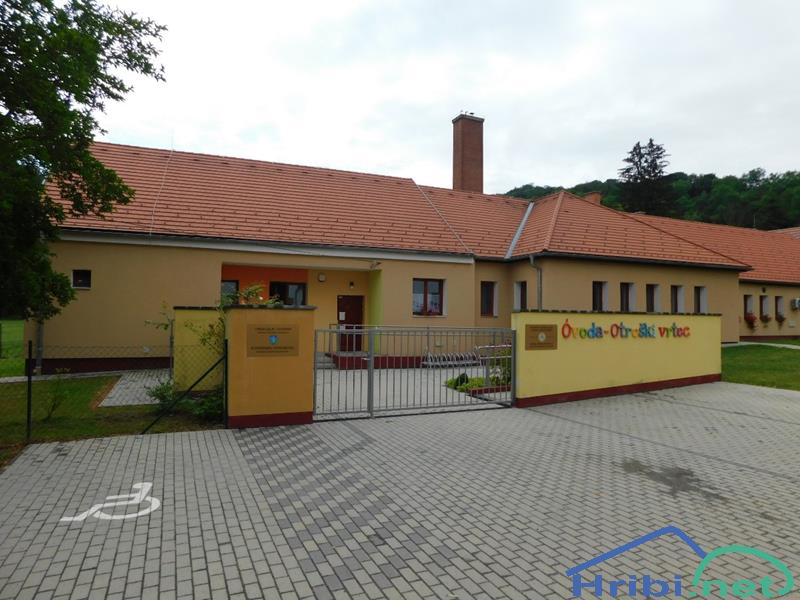 Porabje: 60-letnica vrtca na Gornjem Seniku: “Naj slovenska beseda še dolgo napolnjuje ta vrtec”