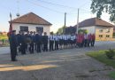 FOTO: Člani in članice PGD Dolina pred današnjo obeležitvijo stote obletnice včeraj položili vence in opravili častno sejo