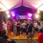 FOTO: Noč ob Bukovniškem jezeru popestrili Burjana & Band ter Vlado Kalember & Srebrna krila