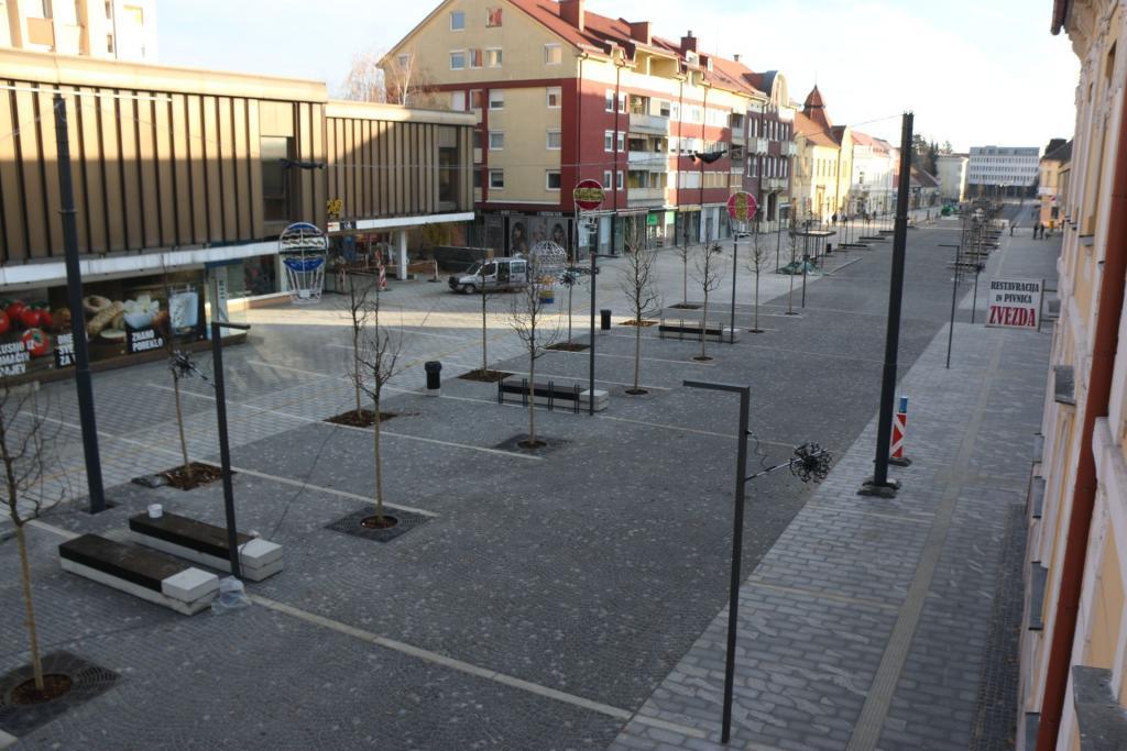 Murska Sobota: Večina sodelujočih v anketi podpira zaprtje dela Slovenske ulice za motorni promet