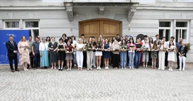FOTO: Župan sprejel najbolj uspešne osnovnošolke in osnovnošolce v občini Lendava
