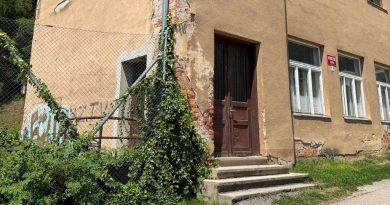 Zaradi prerazporeditve prostorov med Kulturnim društvom Pupilla in Občino Lendava različni pogledi na nastalo situacijo