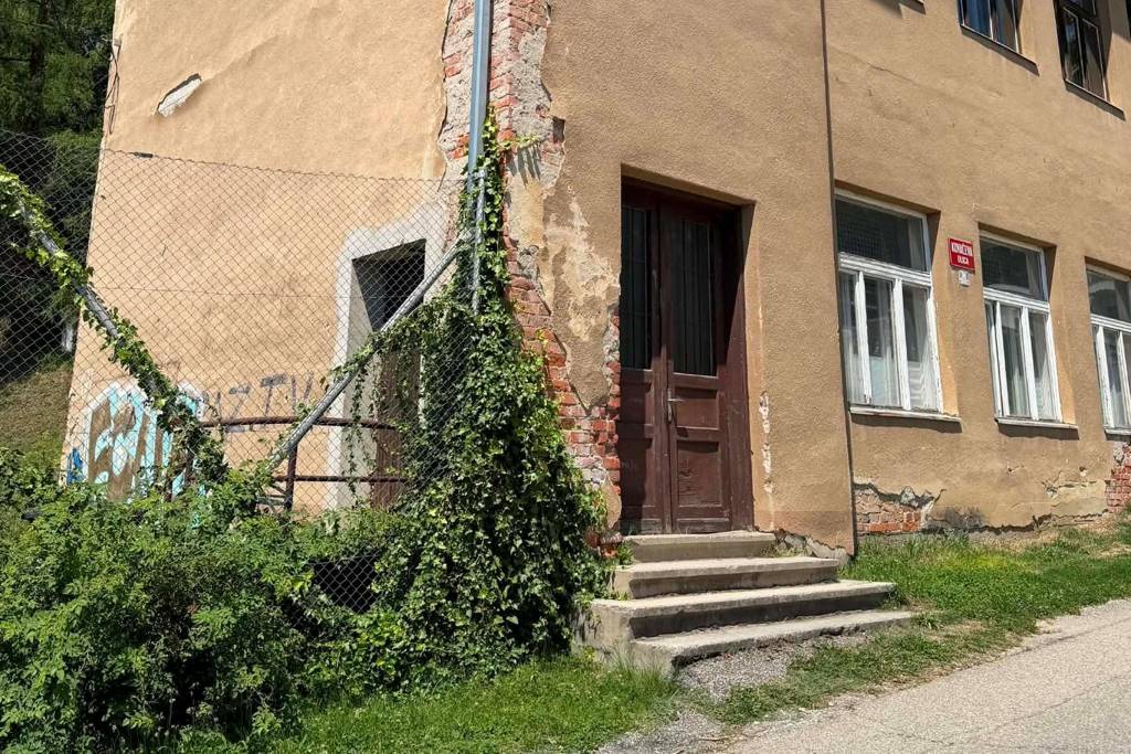 Zaradi prerazporeditve prostorov med Kulturnim društvom Pupilla in Občino Lendava različni pogledi na nastalo situacijo