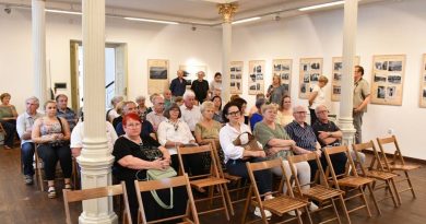 FOTO: Odprtje razstave in predstavitev knjige Lendava na starih fotografijah ter klavirski recital Sare Köveš FOTO: Odprtje razstave in predstavitev knjige Lendava na starih fotografijah ter klavirski recital Sare Köveš