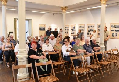 FOTO: Odprtje razstave in predstavitev knjige Lendava na starih fotografijah ter klavirski recital Sare Köveš