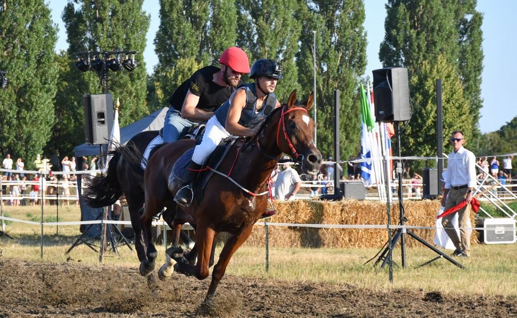 Organizatorji 10. pomurskega galopa so se z izjavo za javnost odzvali na navedbe, vprašanja in javne objave glede izvedbe prireditve
