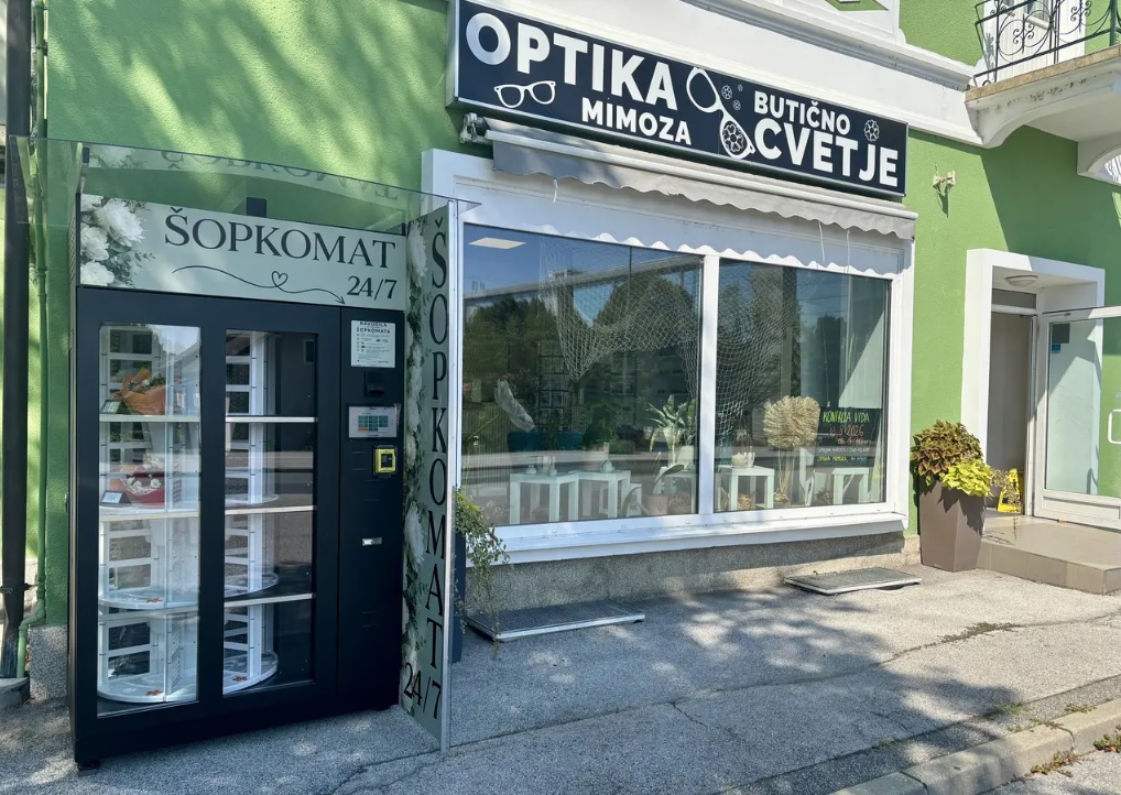 Zanimivo: V Radencih z obratovanjem pričel šopkomat