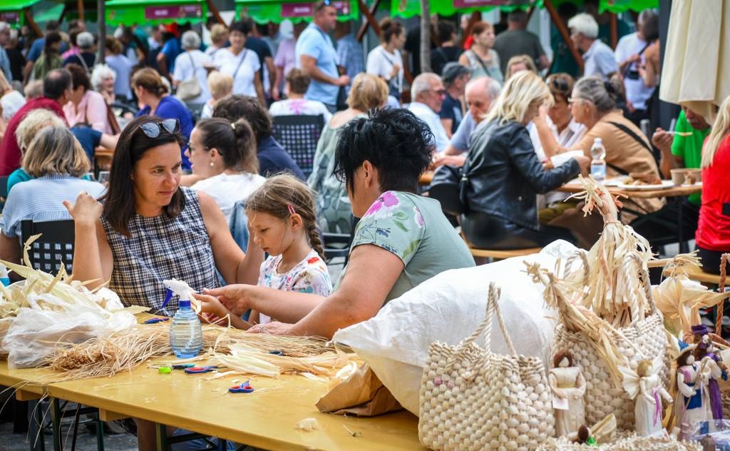 FOTO: 16. Festival prekmurske šunke in prekmurske gibanice v Murski Soboti