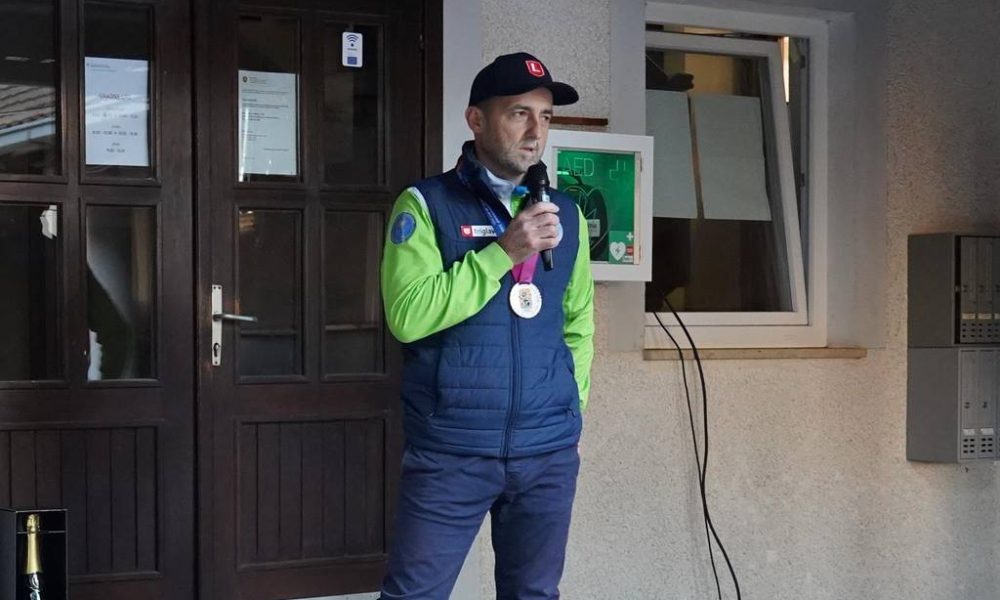 FOTO: V Turnišču pred občinsko zgradbo sprejeli svetovnega podprvaka FOTO: V Turnišču pred občinsko zgradbo sprejeli svetovnega podprvaka
