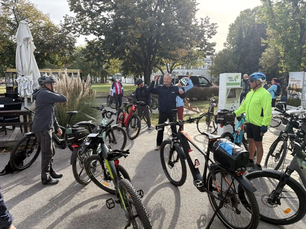 Od Pomurja do avstrijske Štajerske: Na kolesu odkrivali termalno, kulinarično in turistično ponudbo obeh regij